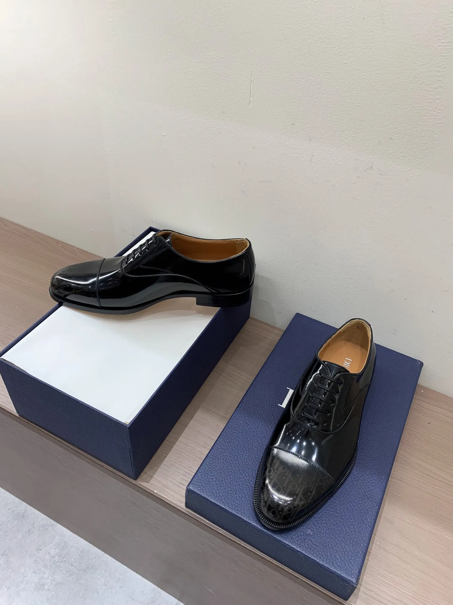 940💰 Dior high-end men's boutique casual leather shoes, imported cowhide upper, water-dyed cowhide lining, imported genuine leather outsole, perfect details, standard code 39-44 (38.45.46 customized, non-returnable and non-exchangeable),